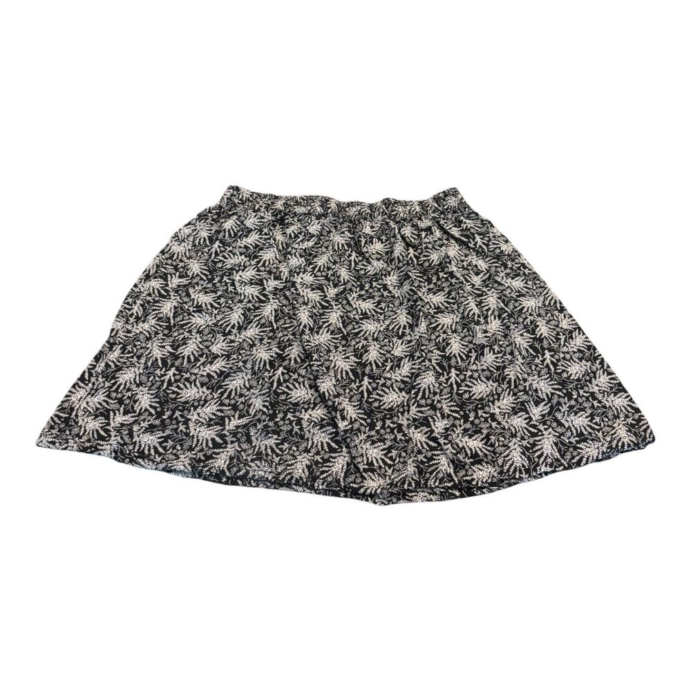 Janina Black Floral Pattern Skirt Size 4